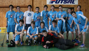 Equipe de floorball en maillots SPORTAMO