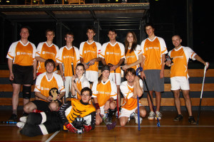 Equipe de floorball en maillots SPORTAMO