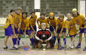 Equipe de floorball en maillots SPORTAMO